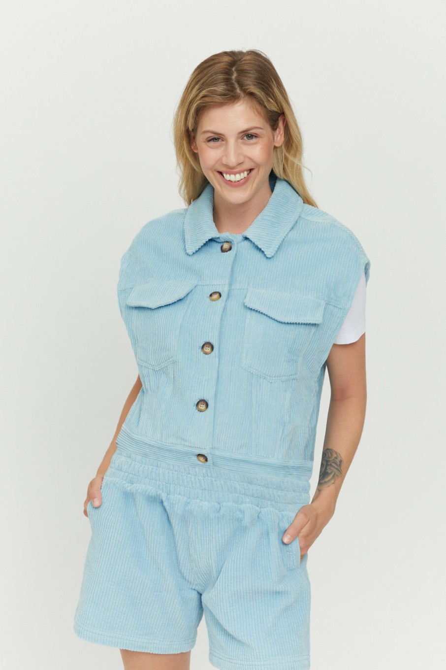 DAMEN Mazine | Wela Vest Sky Blue