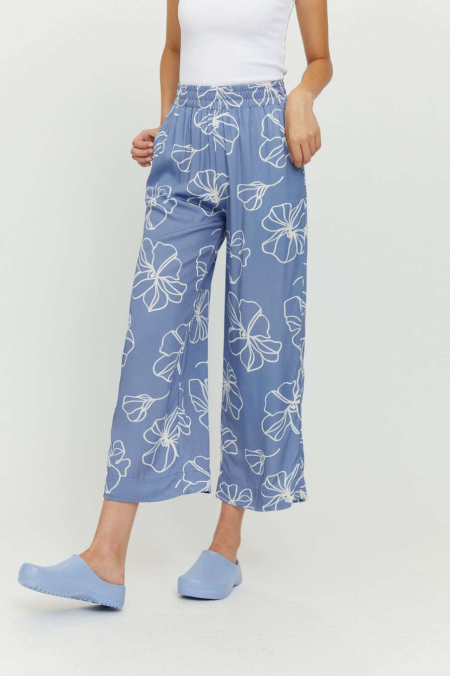 DAMEN Mazine | Cherry Printed Pants