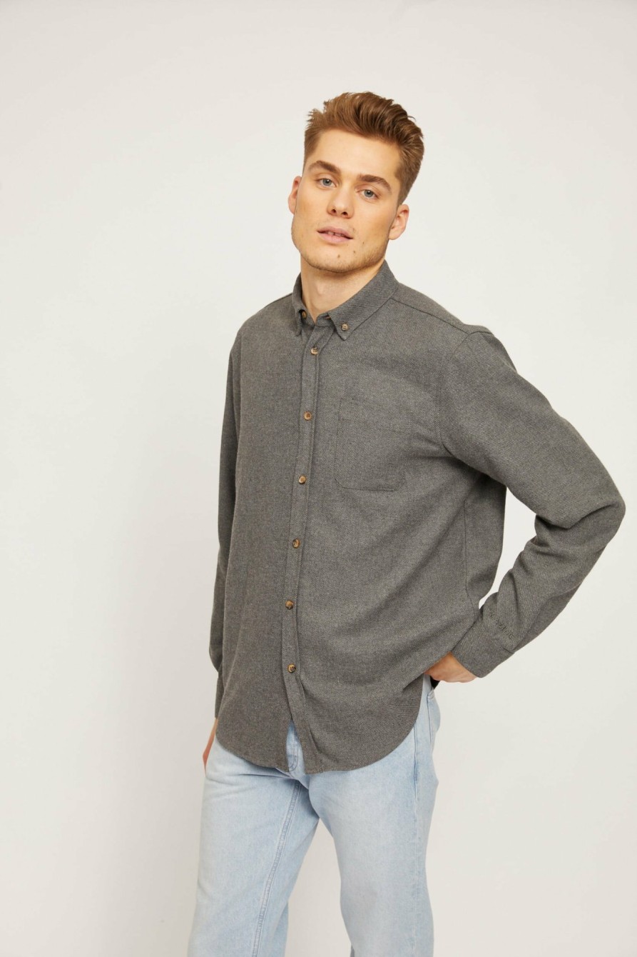 HERREN Mazine | Yarm Shirt